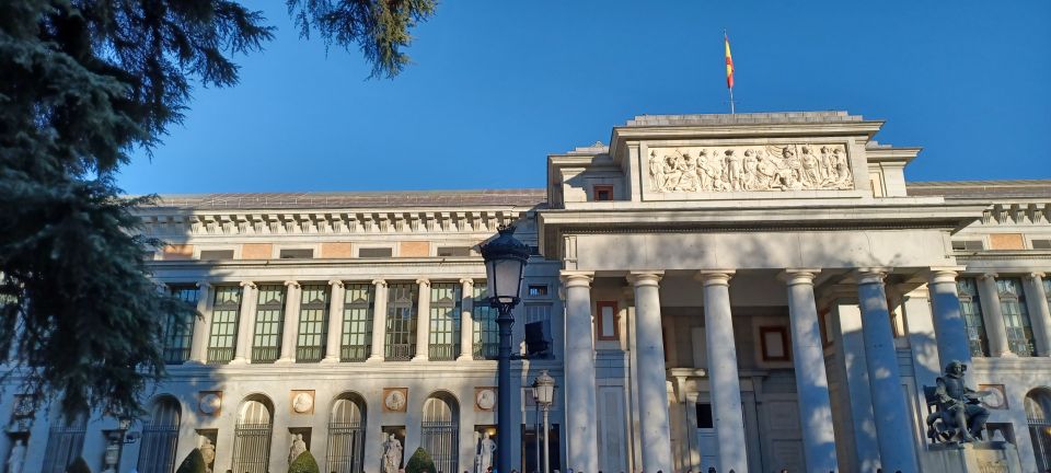 Madrid: Prado Museum Guided Tour with Ticket - Titian and Rubens: big drama, different styles, same imperial pull