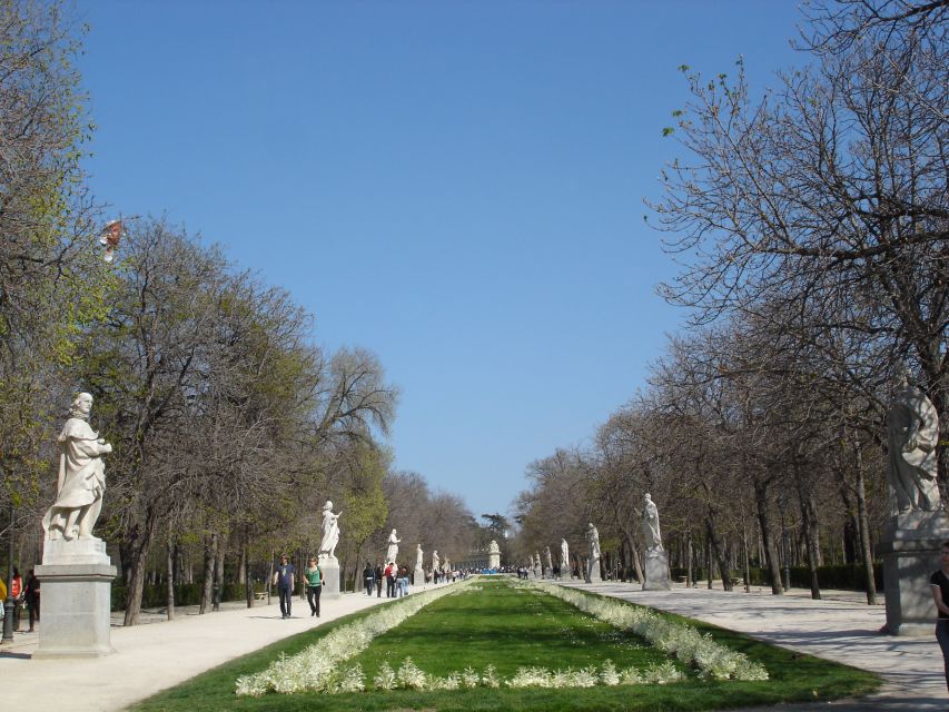 Madrid: Private Custom City Tour with Driver and Guide - Plaza Mayor and Plaza de la Villa: squares that keep Madrid social