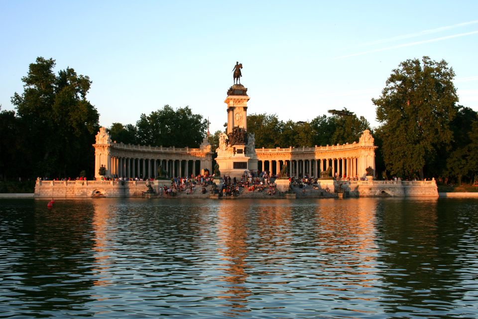 Madrid: Private Custom City Tour with Driver and Guide - Barrio de Salamanca: a noticeable shift in style and street feel