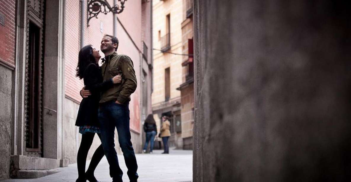 Madrid: Private Photo Shoot and Professional Images - What you actually do with the photographer during the shoot