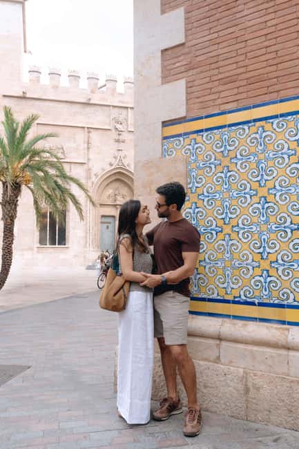 Madrid Private Photoshoot - Landmark run-through: from Cibeles to Royal Palace to Sabatini Gardens