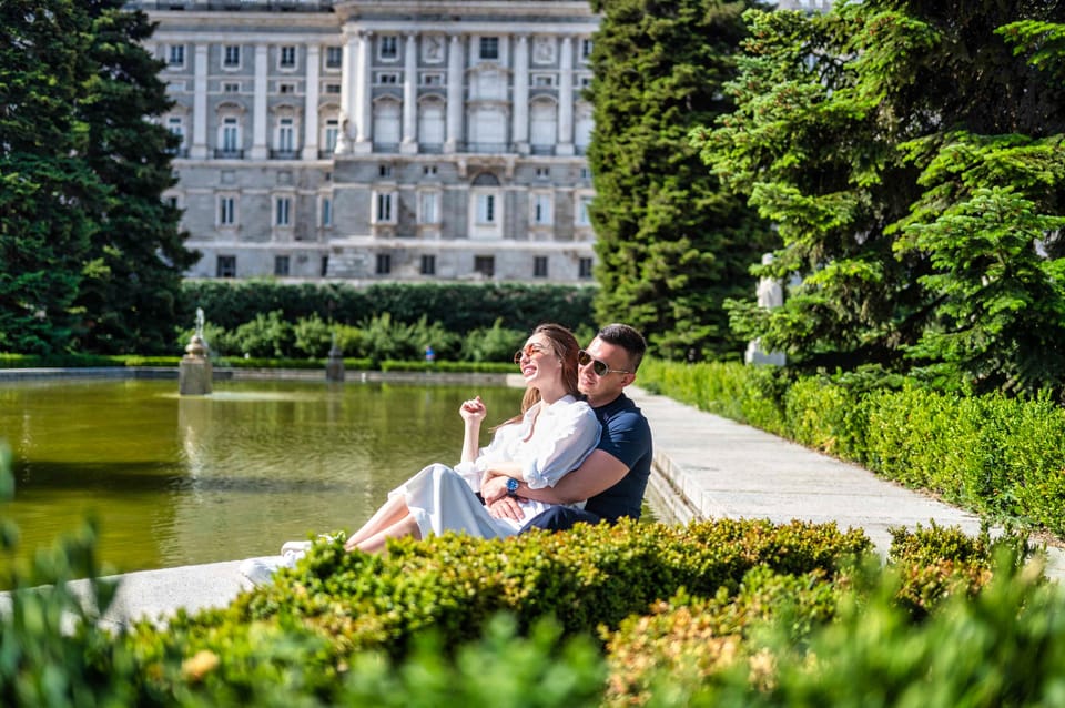 Madrid: Private Photoshoot with a Professional Photographer - Editing, outfit guidance, and the private gallery: what you’ll actually get