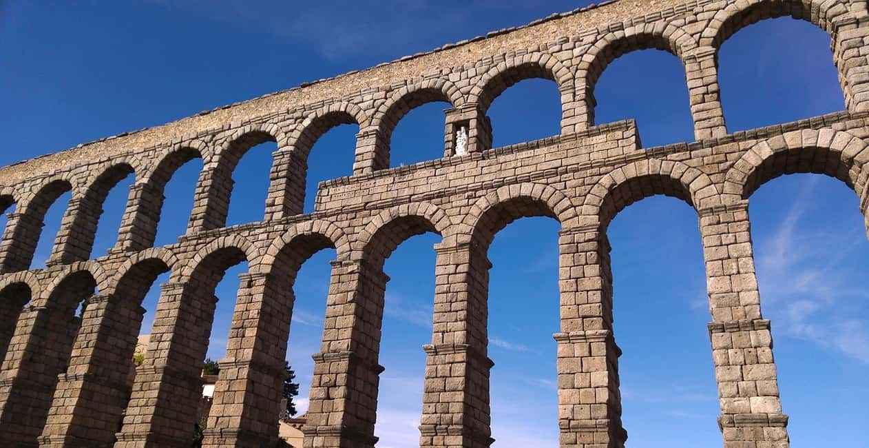 Madrid: Private Segovia Day Trip with Local Guide - Why Segovia’s Old Town Works So Well as a Day Trip