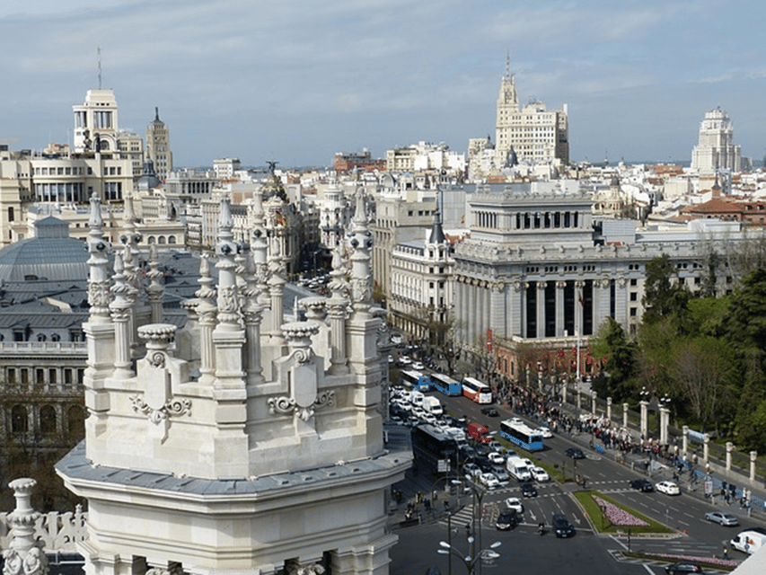 Madrid: Private Segovia Day Trip with Local Guide - Alcázar Fortress: Fortress Energy and Photo Timing Without the Rush