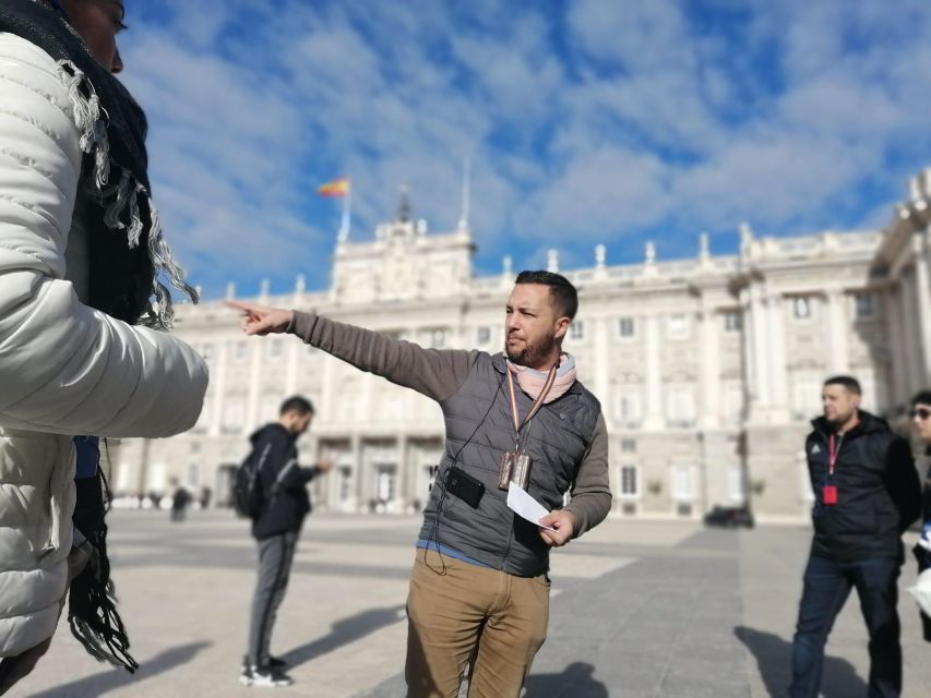 Madrid: Private Walking tour 2,5 hours or 5 hours - Plaza Mayor and Puerta del Sol: What to Look For on a Short Time Budget