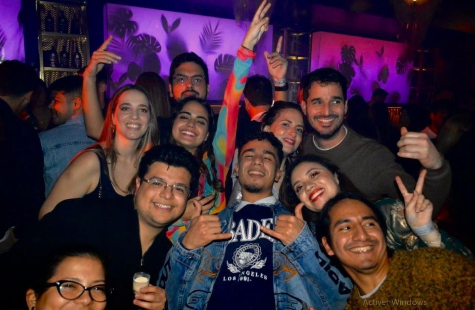 Madrid: PUBCRAWL Ruta de Bares y Fiesta por Madrid - Planet Club: when the vibe starts shifting toward the night out