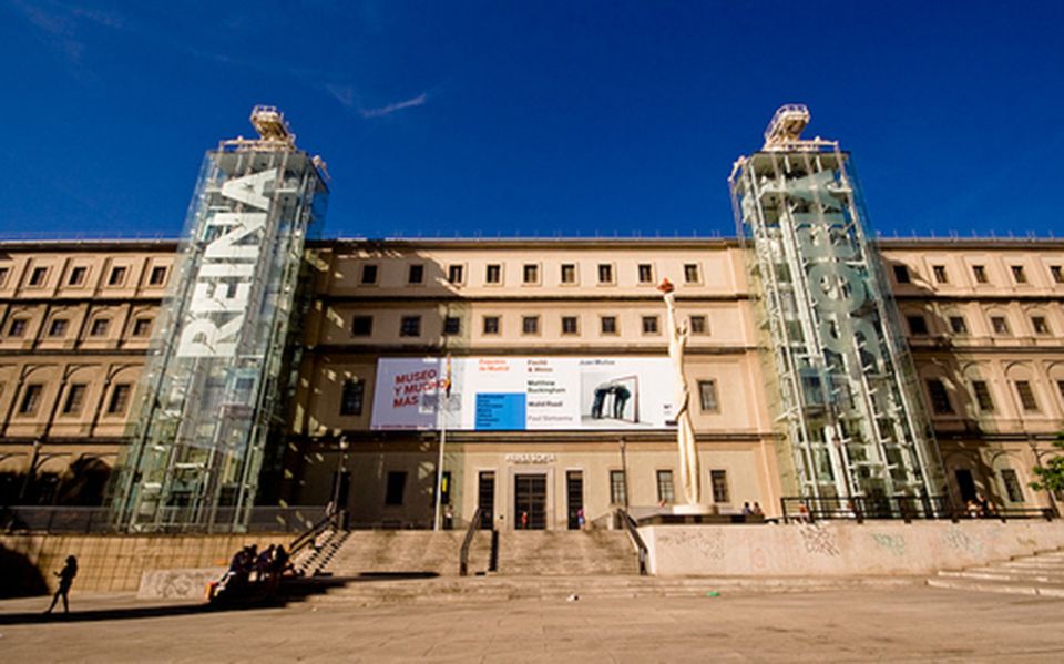 Madrid: Reina Sofía Museum Guided Tour - Picasso’s Guernica: the anti-war mural you come for