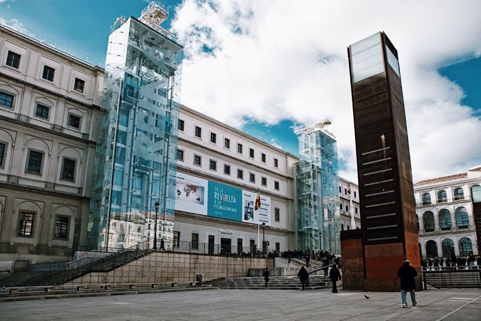 Madrid: Reina Sofia Museum Skip-the-Line Guided Museum Tour - Key things to know before you go