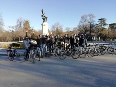 Madrid: Retiro Park and Literary Quarter by Bike - Retiro Park: Ponds, Statues, and the Crystal Palace Moment