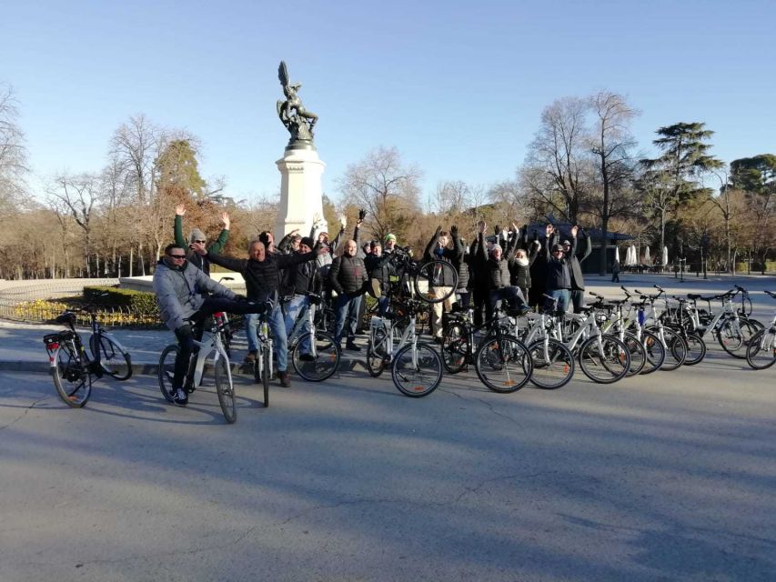 Madrid: Retiro Park and Literary Quarter by Bike - Retiro Park: Ponds, Statues, and the Crystal Palace Moment