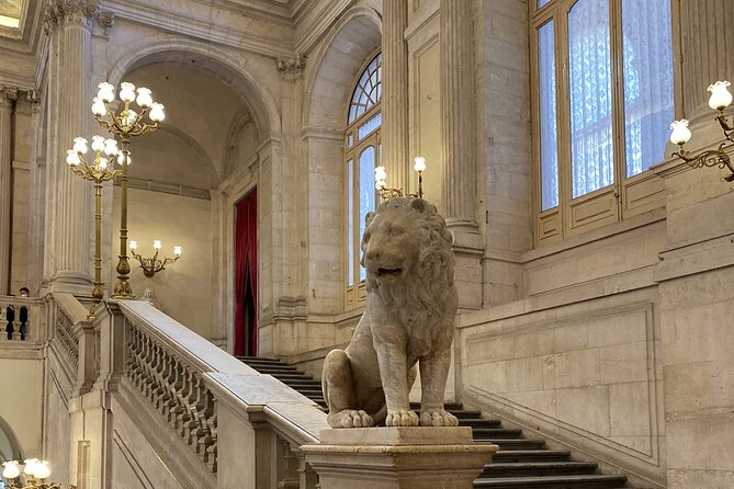 MADRID: Royal Palace and Prado Museum with transportation included - First stop: Museo Nacional del Prado with a guide who puts paintings in context