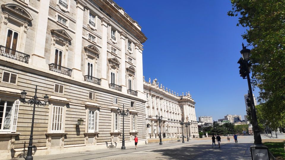 Madrid: Royal Palace Entry Ticket and Small Group Tour - Italian Baroque style: why a guide changes what you notice