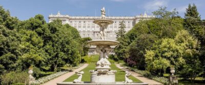 Madrid: Royal Palace Fast-Access Admission Ticket - Where to meet at the Almudena esplanade gate (and what to bring)