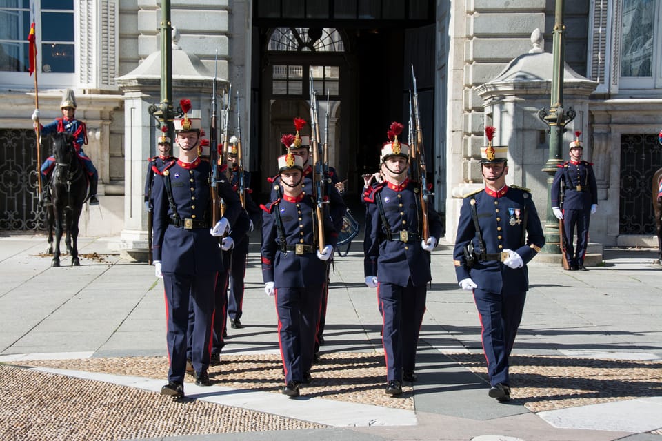 Madrid: Royal Palace Guided Tour with Skip-the-Line Entry - Price and value: is $41 worth it for 2 hours?
