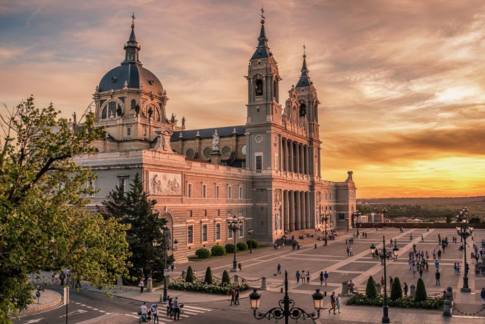 Madrid Royal Palace & Prado Museum + hotel pick-up & tickets - Who this tour is best for (and who should pass)