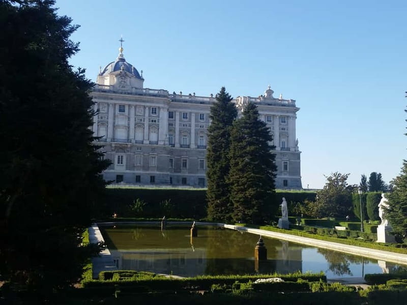 Madrid: Royal Palace Private Tour with Tickets - Royal rooms and the opulence you’ll be able to explain later