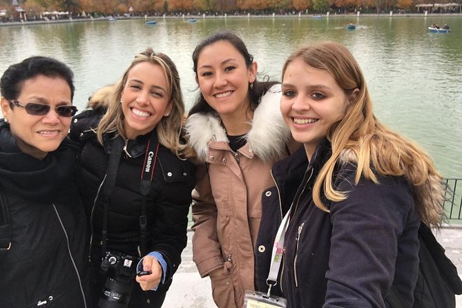 Madrid Royal Palace & Retiro Park Tour with Optional Tapas - Plaza de Isabel II handoff: switching modes for the Royal Palace