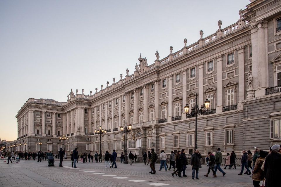 Madrid: Royal Palace Skip-the-Line Guided Tour - Key reasons this tour works in 2 hours