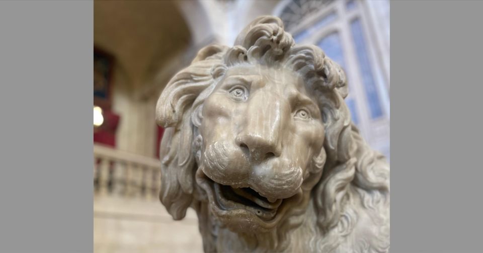 Madrid: Royal Palace tour - semi private or private - Finishing at Plaza de la Armería: what to do after the guided part