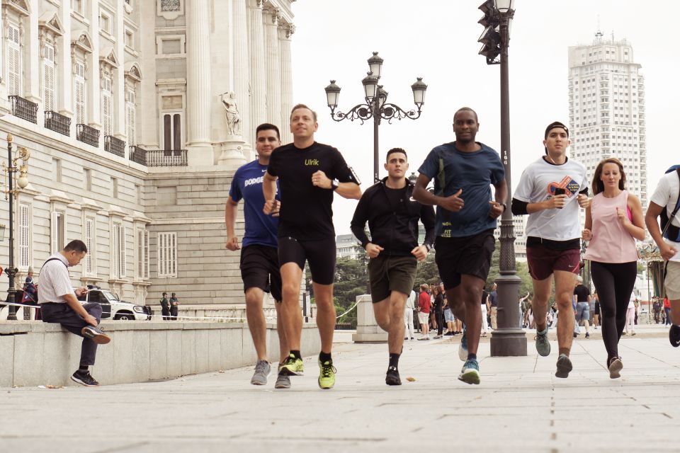 Madrid: Running Sightseeing Tour - The royal palace area: seeing the scale from the street