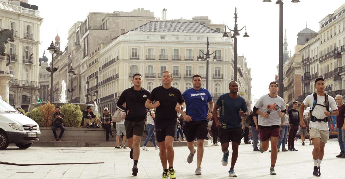 Madrid: Running Sightseeing Tour - Meeting at the Carlos III statue: starting point and what to look for