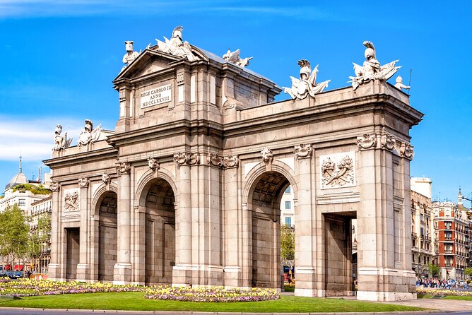 Madrid Scavenger Hunt and Sights Self-Guided Tour - How the Explorial app turns Madrid into a clue game