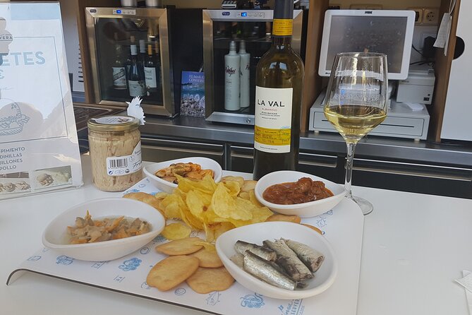 Madrid Small Group Tapas Tour at 4 Venues -Lunch or Dinner - The jamón-focused stop: why acorn-fed Iberian ham is a big deal