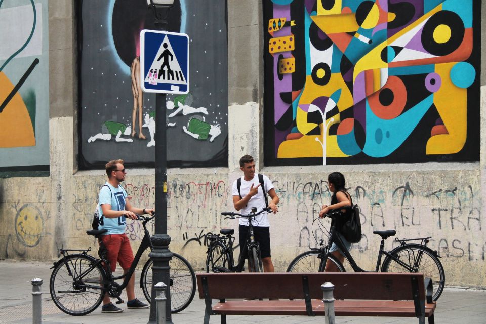 Madrid: Street Art Bike Tour - Malasaña: Pinta Malasaña energy and the Bolardo display