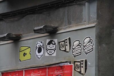 Madrid: Street Art Tour with Local Graffiti Hunter - Meeting at Teatro Valle Inclán and how the 2 hours play out