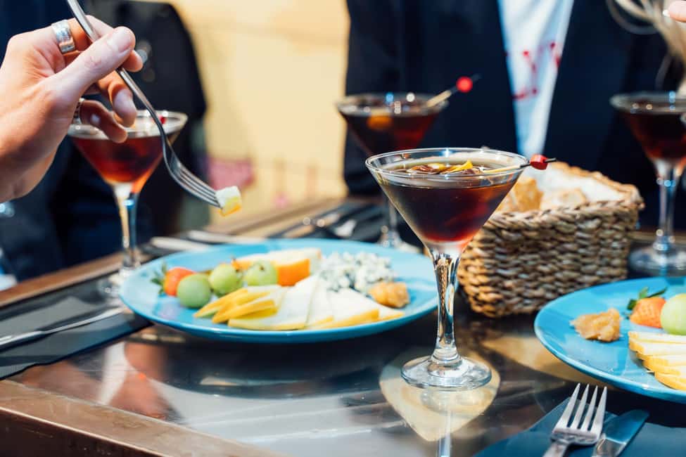 Madrid Tapas and Guided Food Tour with Dinner - La Latina Tapas: Why This Area Fits a Tasting Tour