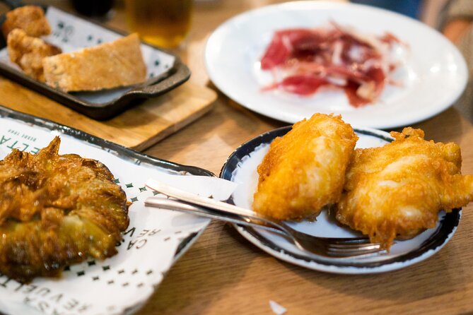 Madrid Tapas Tour with Food and Drink - Plaza Mayor Pause: The Square as a Social Stage