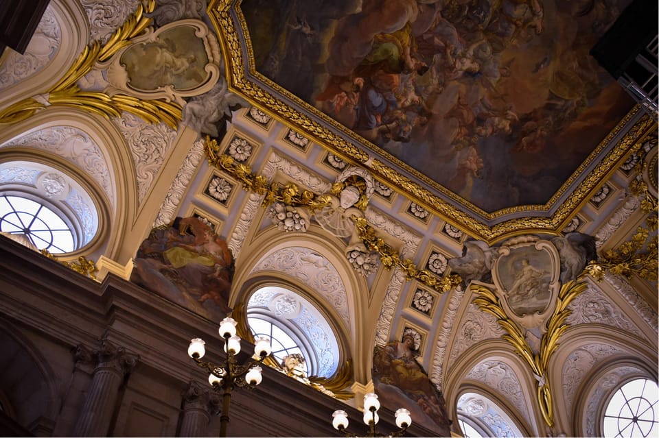 Madrid: The Royal Palace Skip-the-line Guided Tour - Headsets, Group Size, and How Comfortable It Feels