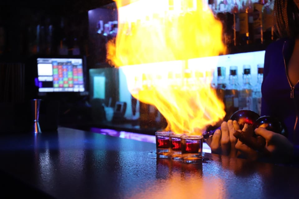 Madrid: Top Pub-Crawl with Drinks and Nightclub Entry - Puerta del Sol Stop: Spirits and a Guided Warm-Up