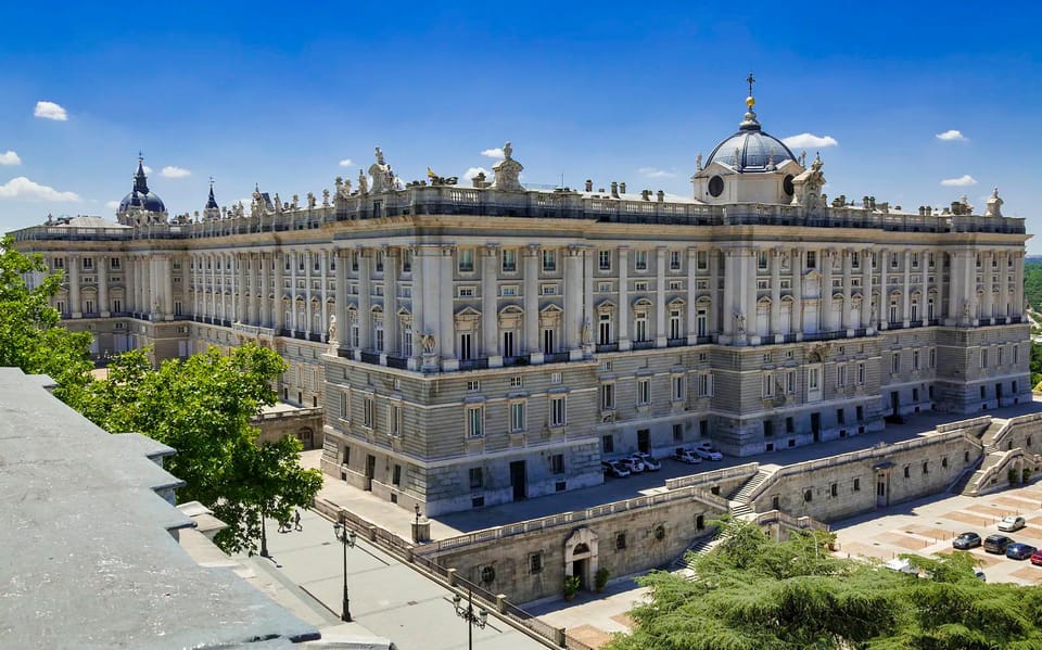 Madrid: VIP Prado Museum & city highlights with Hotel pickup - Hotel pickup and a private route that keeps you moving smart