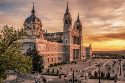Madrid: VIP Prado Museum & city highlights with Hotel pickup - Templo de Debod and Parque del Oeste: ancient stones meet Madrid views