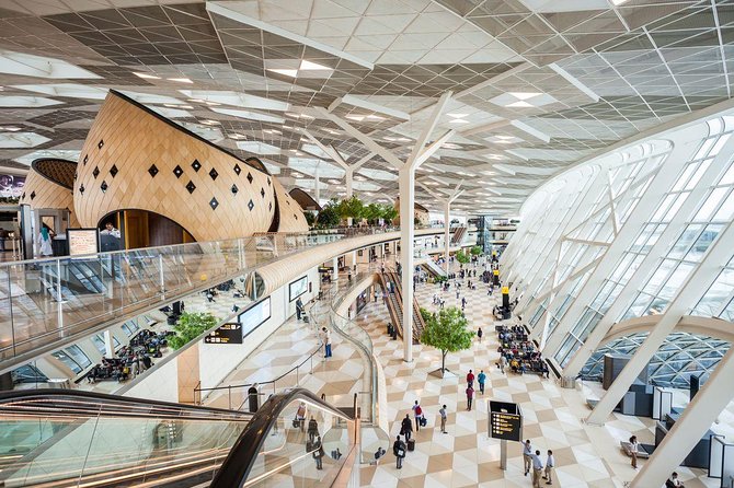Madrid VIP Private & Secure Airport Transfer - The 30-Minute Wait Buffer After You Land
