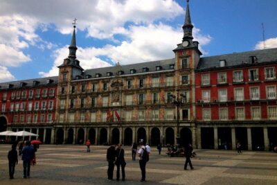 Madrid VIP Private & Secure Airport Transfer - Inside-Terminal Pickup: Name Sign and Text Alerts