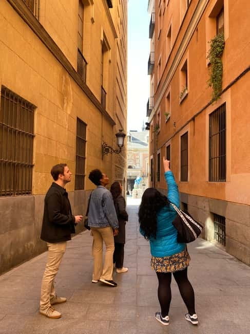 Madrid: Welcome to Madrid Guided Walking Tour - Key things I’d bank on