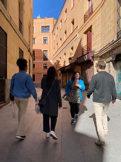 Madrid: Welcome to Madrid Guided Walking Tour - Welcome to Madrid: Why This Walking Tour Feels Like a Quick City Education