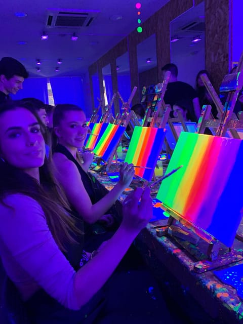 Madrid: Wine Gogh Glow Academy Paint and Sip Classes - Who this class is best for (and who should skip it)