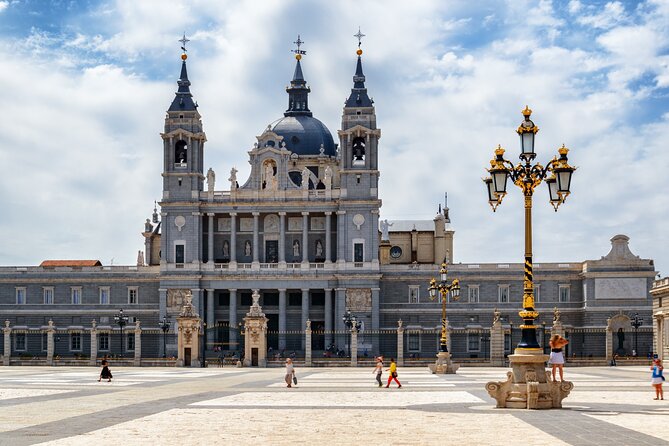 Madrid’s History, Bites & Sips – An Intimate Tour Since 2018 - Segovia Viaduct in La Latina: Madrid’s bridge story across time