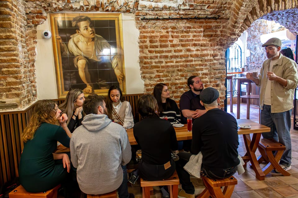 Madrid's Iconic Tapas, Taverns & History Experience - Drinks plan: vermouth, wine, and Tinto de Verano