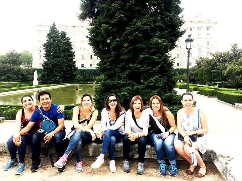 Mysteries & Tapas Tour in Madrid + Pub Crawl - Finding The Bear in Puerta del Sol (So You Don’t Lose Time)