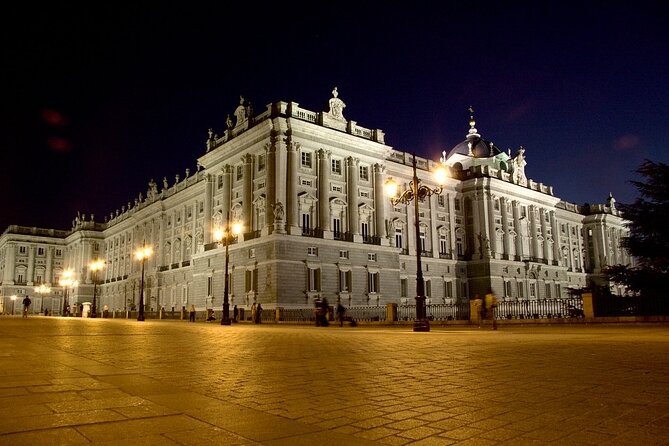 Night Tour of Enchanted Madrid - Night Tour of Enchanted Madrid: the setup and what it really feels like