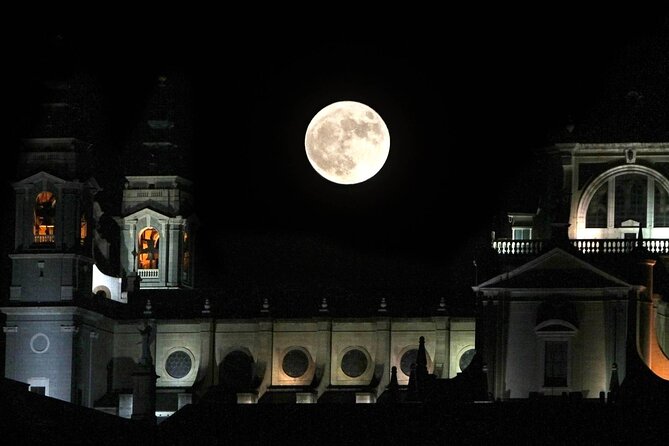 Night Tour of Enchanted Madrid - Plaza de la Villa: the small stop that connects the dots