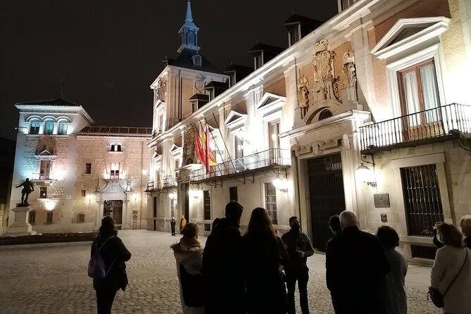 Night Tour of Enchanted Madrid - Puerta del Sol: the grand landing spot