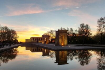 Panoramic Private Tour Madrid with hotel pick up - Neptuno Fountain and Cibeles: Madrid’s Neoclassical Core
