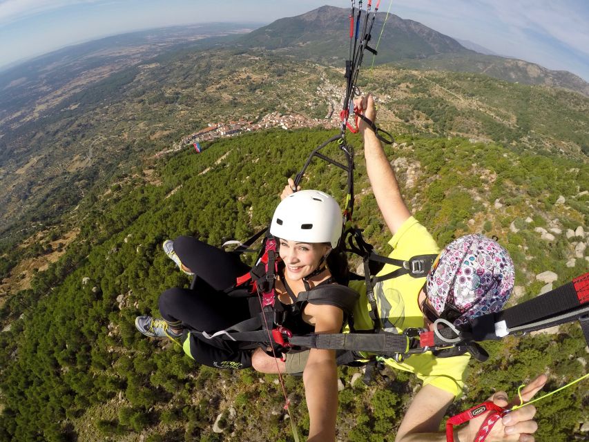 Paragliding Tandem Flight from Madrid - The 90–100 km Transfer to Cebreros or Somosierra