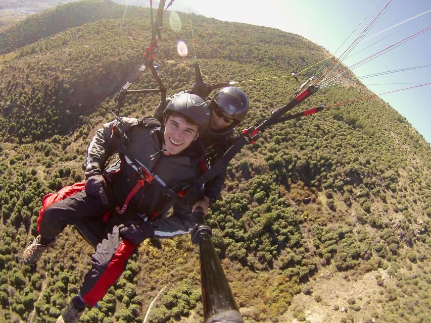 Paragliding Tandem Flight from Madrid - Tandem Safety with a Real Human at the Controls
