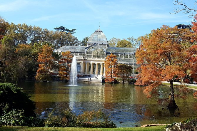 Prado Museum and Retiro Park Private Guided Tour - Entering the Museo Nacional del Prado: Highlights That Actually Help You See